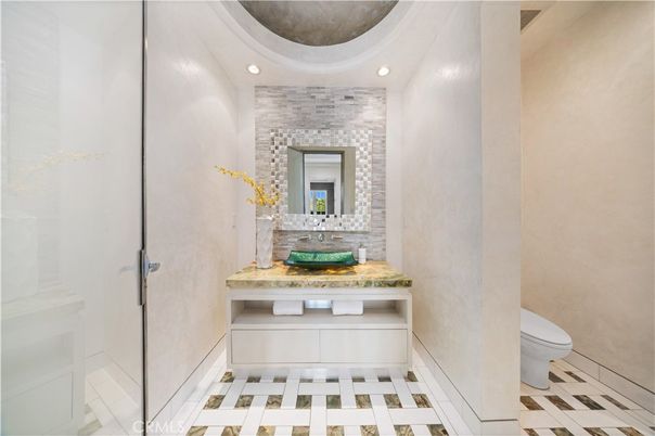 Bathroom, Interior, Recessed Lighting