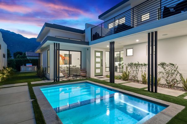 Exterior, Pool