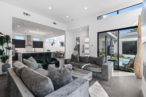 Dining room, Interior, Kitchen, Living room, Pendant Lights, Recessed Lighting, Stainless Steel Appliances