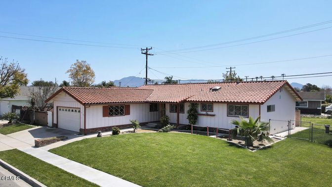 Backyard, Detached Garage, Exterior