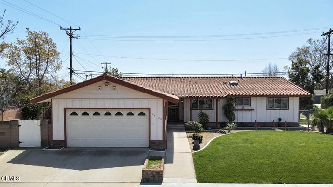 Attached, Exterior, Facade, Spanish Mediterranean