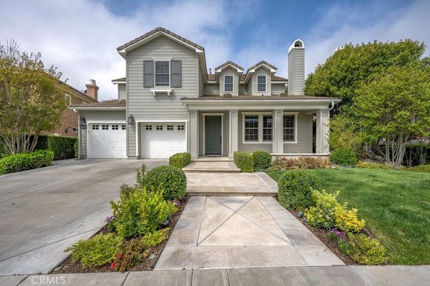 Attached, Exterior, Facade, American Craftsman