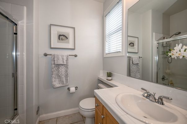 Bathroom, Interior, Tile Countertops