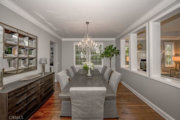 Chandelier, Dining room, Fireplace, Interior, Wood Texture Flooring