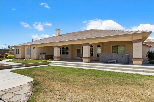 Backyard, Exterior, Hot Tub