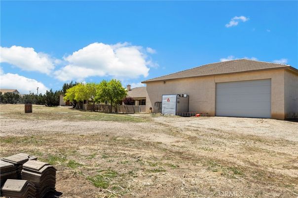 Backyard, Detached Garage, Exterior