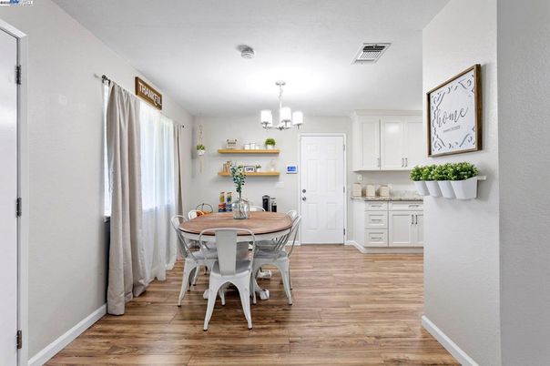 Chandelier, Dining room, Interior, Kitchen, Wood Texture Flooring