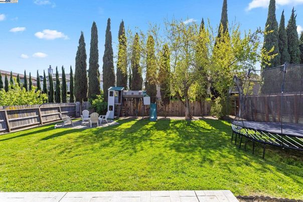 Backyard, Exterior, Playground