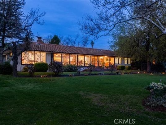 Backyard, Exterior, Facade, Ranch