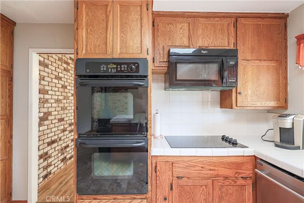 Interior, Kitchen, Tile Countertops