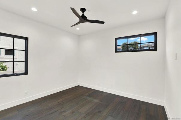 Empty room, Interior, Recessed Lighting, Wood Texture Flooring