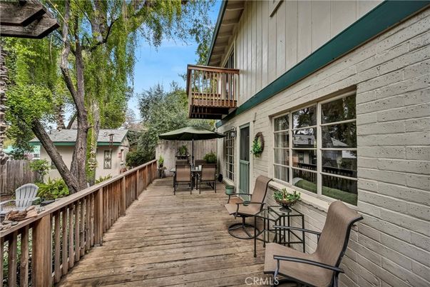 Exterior, Wood Texture Flooring