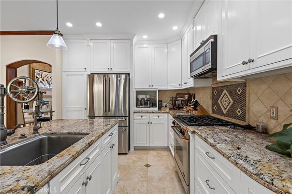 Interior, Kitchen, Pendant Lights, Recessed Lighting, Stainless Steel Appliances