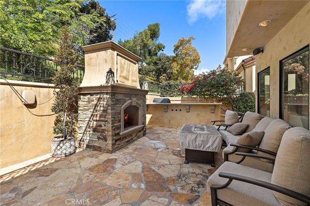 Exterior, Fireplace