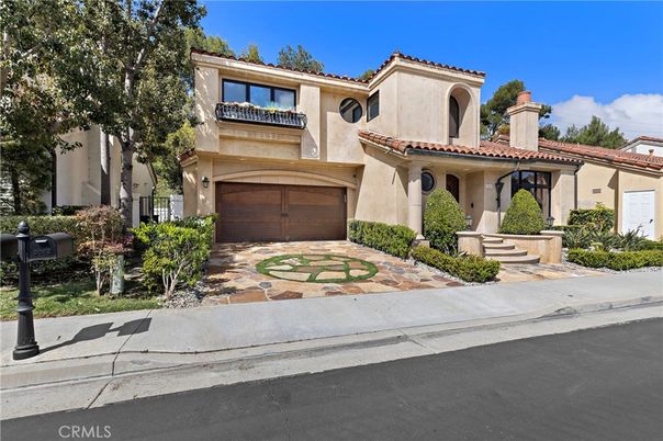 Attached, Exterior, Facade, Mediterranean