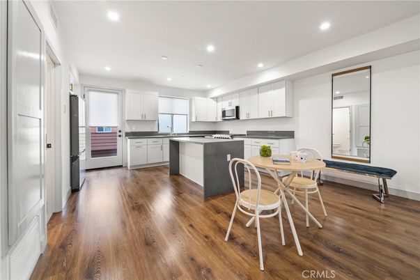 Dining room, Interior, Kitchen, Recessed Lighting, Wood Texture Flooring