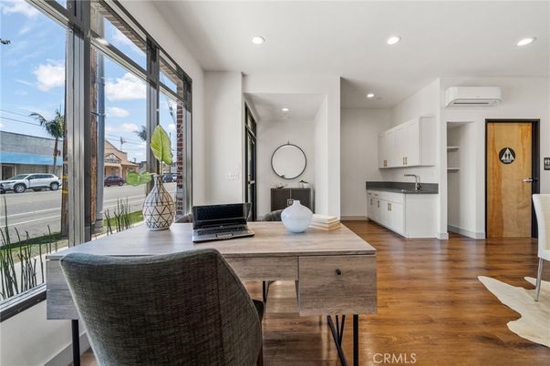 Home Office, Interior, Recessed Lighting, Water, Wood Texture Flooring