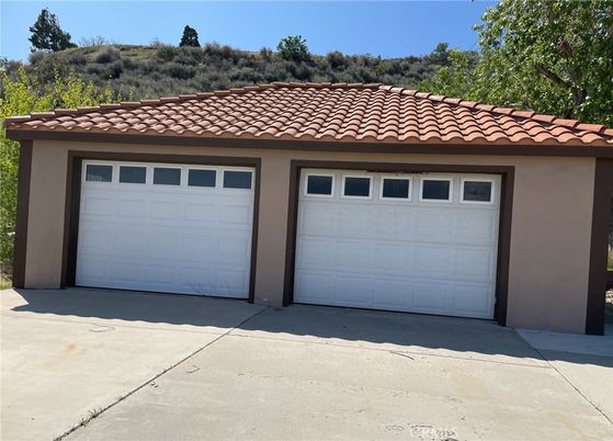 Detached Garage, Exterior