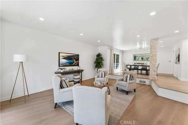 Dining room, Interior, Living room, Pendant Lights, Recessed Lighting, Wood Texture Flooring