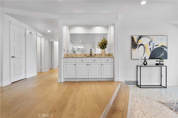 Interior, Recessed Lighting, Wood Texture Flooring