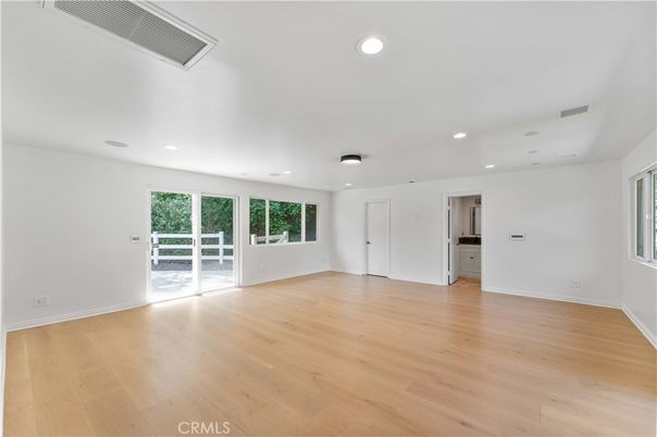 Empty room, Interior, Recessed Lighting, Wood Texture Flooring