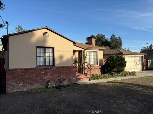 Backyard, Detached Garage, Exterior