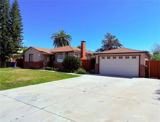 Attached, Backyard, Exterior, Facade, Ranch