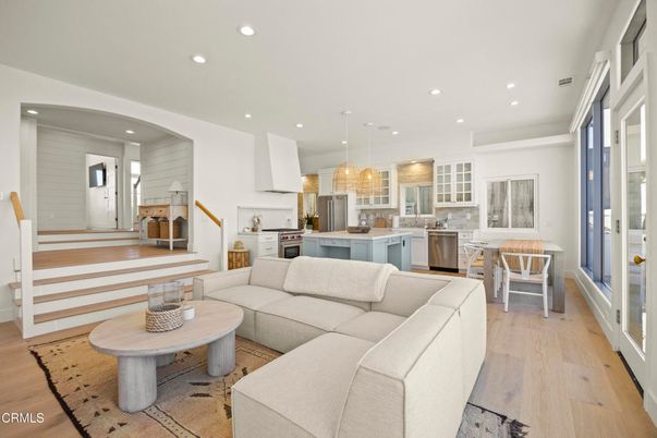 Interior, Kitchen, Living room, Pendant Lights, Recessed Lighting, Stainless Steel Appliances, Wood Texture Flooring