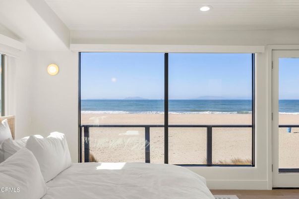 Bedroom, Interior, Recessed Lighting, Water