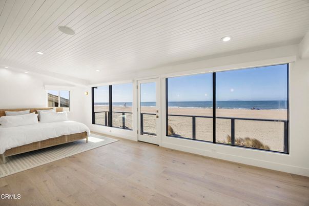 Bedroom, Interior, Recessed Lighting, Water, Wood Texture Flooring
