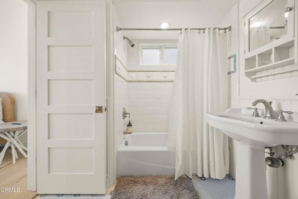 Bathroom, Interior, Recessed Lighting, Wood Texture Flooring