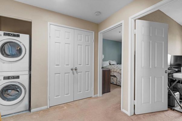 Bedroom, Interior, Utility Closets, Washer