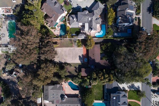 Exterior, Drone