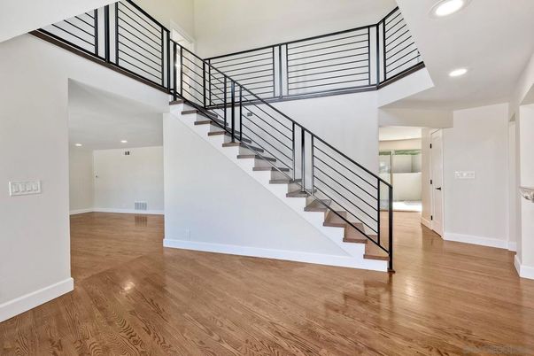 Interior, Recessed Lighting, Wood Texture Flooring