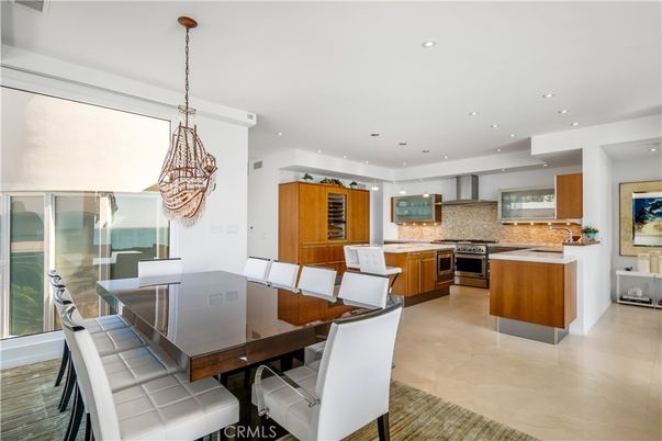 Dining room, Interior, Kitchen, Pendant Lights, Recessed Lighting, Stainless Steel Appliances