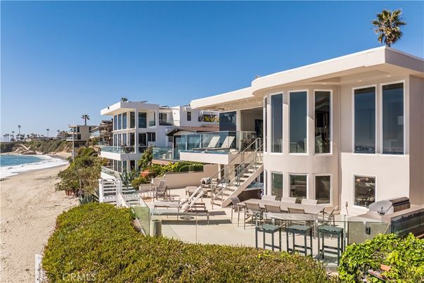 Exterior, Pool, Water