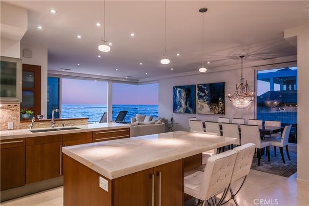 Dining room, Interior, Kitchen, Pendant Lights, Recessed Lighting, Water