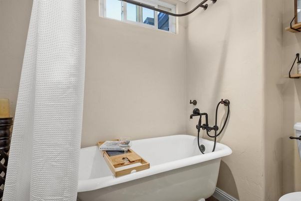 Bathroom, Free Standing Baths, Interior