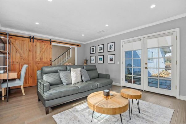 Interior, Living room, Recessed Lighting, Wood Texture Flooring