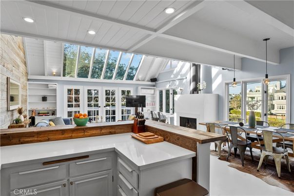 Dining room, Fireplace, Interior, Pendant Lights, Recessed Lighting