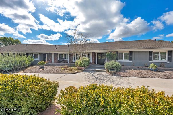 Exterior, Facade, Brick Facade, Ranch