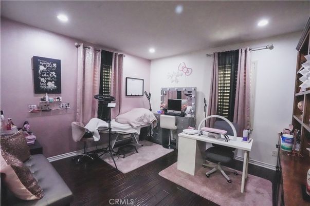 Home Office, Interior, Recessed Lighting, Wood Texture Flooring