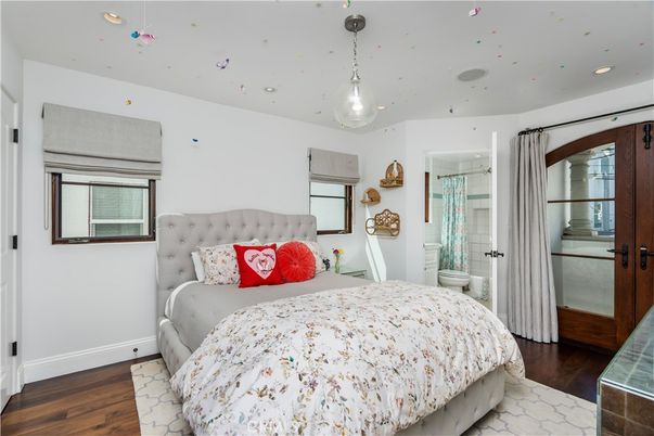 Bedroom, Home Office, Interior, Pendant Lights, Recessed Lighting, Wood Texture Flooring