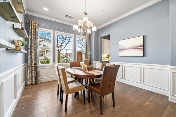 Chandelier, Dining room, Interior, Recessed Lighting, Wood Texture Flooring