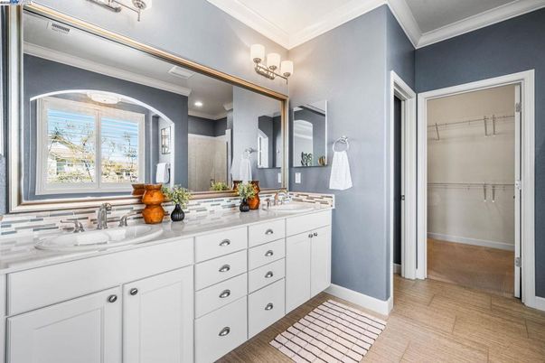 Bathroom, Dual Sink Vanities, Interior, Walk-in Closets