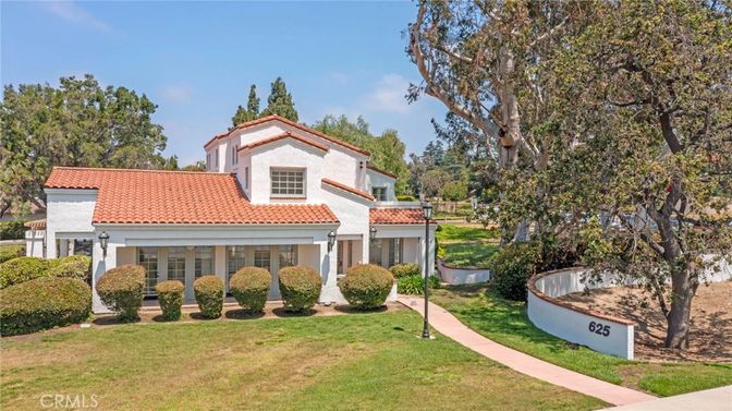 Backyard, Exterior, Facade, Spanish Mediterranean