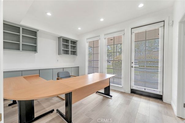 Home Office, Interior, Recessed Lighting, Wood Texture Flooring