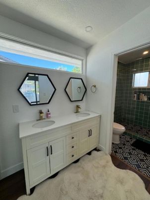 Bathroom, Dual Sink Vanities, Interior, Recessed Lighting