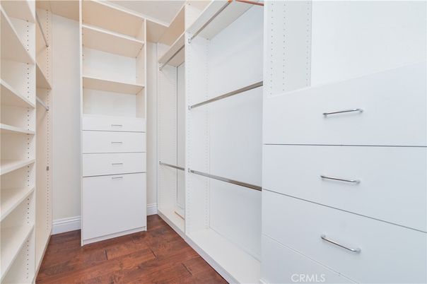 Interior, Walk-in Closets, Wood Texture Flooring