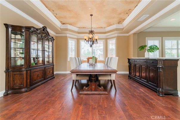 Chandelier, Dining room, Interior, Recessed Lighting, Wood Texture Flooring
